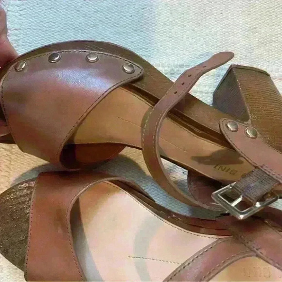 Gianni Bini wood block heels Sz 6 1/2 - Picture 7 of 11